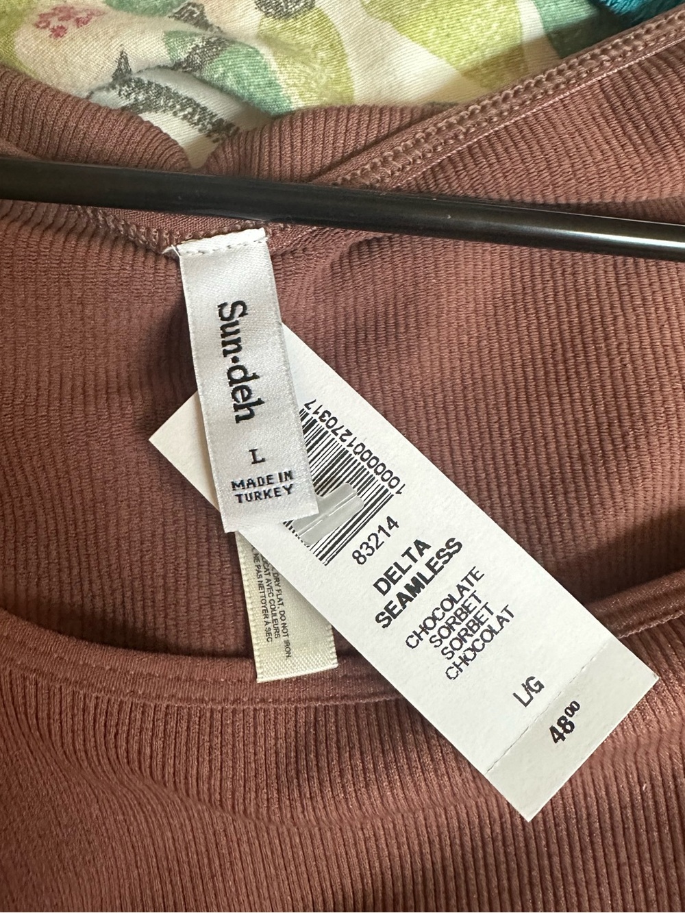 NWT Aritzia Sun-deh delta seamless long sleeve in chocolate sorbet 83214 size L - Picture 2 of 5